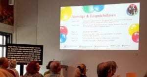 Vortragstafel mit Themen und Räumen